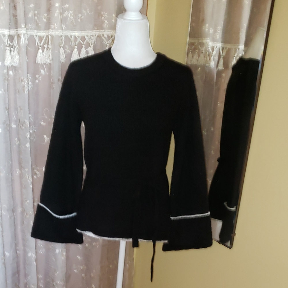 🆕️Philosophy | Black w/white trim